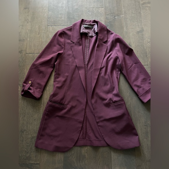 Burgundy Blazer - Picture 3 of 4